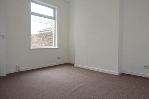 3 bedroom terraced house to rent, Laycock Street, Middlesbrough, TS1 4SL