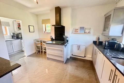 3 bedroom house to rent, Chestnut Grove, NOTTINGHAM, NG10
