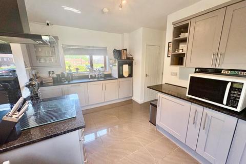 3 bedroom house to rent, Chestnut Grove, NOTTINGHAM, NG10