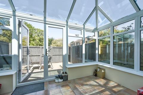 2 bedroom end of terrace house for sale, Sevenfields, Highworth, Swindon