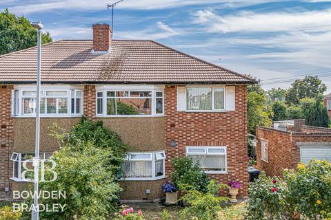 2 bedroom maisonette for sale, Vincent Close, Hainault, IG6