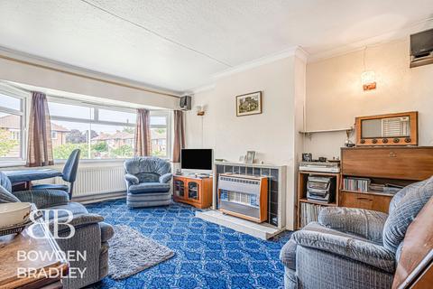 2 bedroom maisonette for sale, Vincent Close, Hainault, IG6