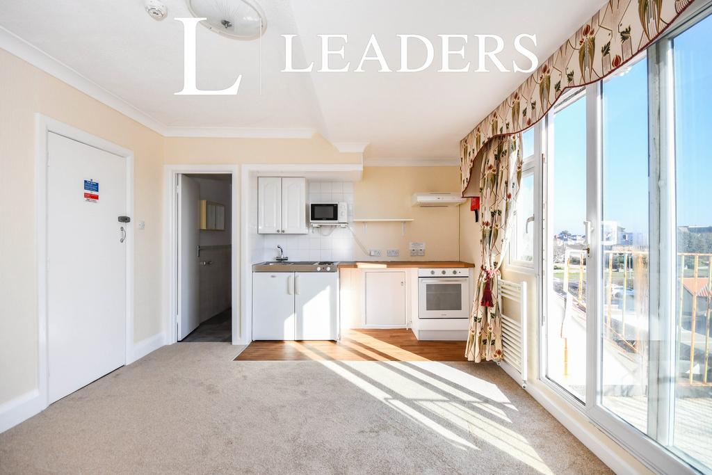 Apartment in Christchurch, Southbourne, Bournemouth - View 2