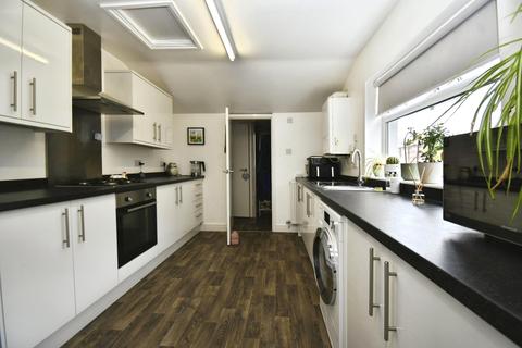 3 bedroom terraced house for sale, Sutton Road, Hull
