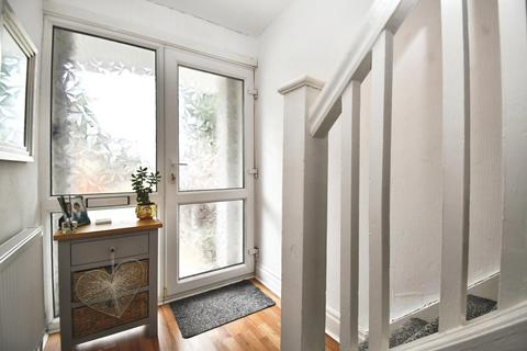 3 bedroom terraced house for sale, Sutton Road, Hull