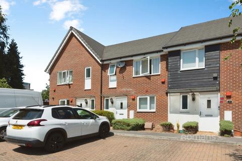 3 bed house for rent in Woolhampton Drive, Basingstoke, RG24