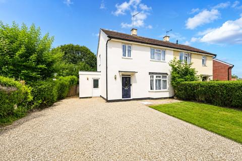3 bedroom semi-detached house to rent, Stuart Way, Windsor, Berkshire, SL4