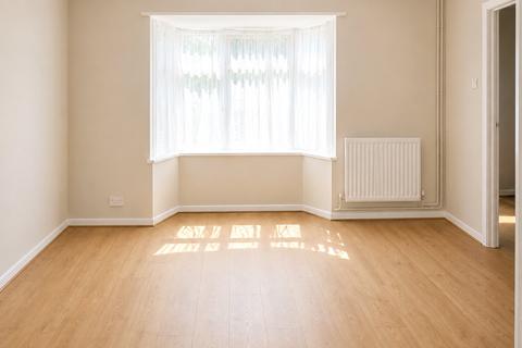 3 bedroom semi-detached house to rent, Stuart Way, Windsor, Berkshire, SL4