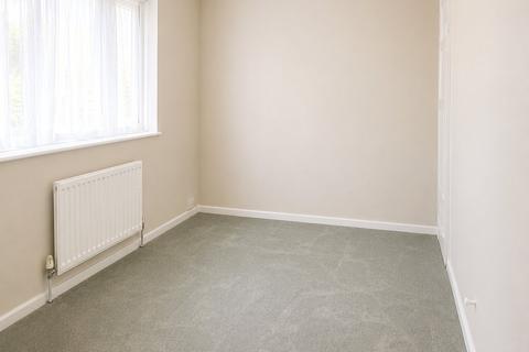 3 bedroom semi-detached house to rent, Stuart Way, Windsor, Berkshire, SL4