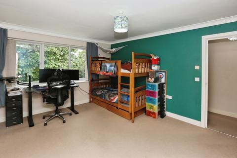 2 bedroom flat for sale, Regents Park Road, Southampton, Hampshire, SO15