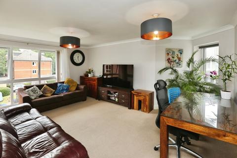 2 bedroom flat for sale, Regents Park Road, Southampton, Hampshire, SO15