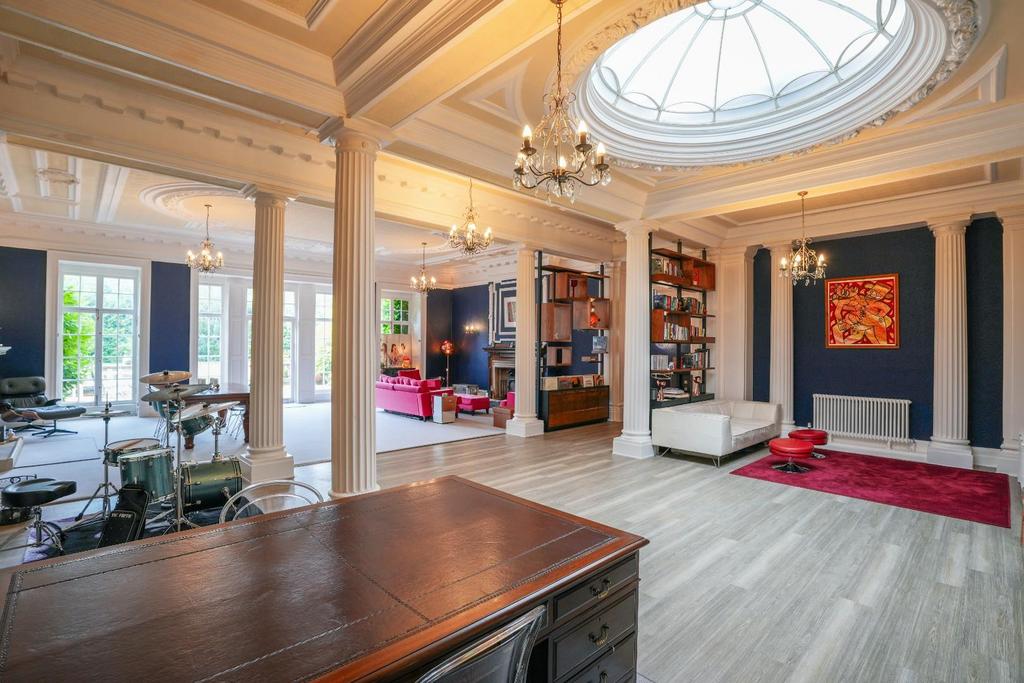 Open-plan living area, open plan living
