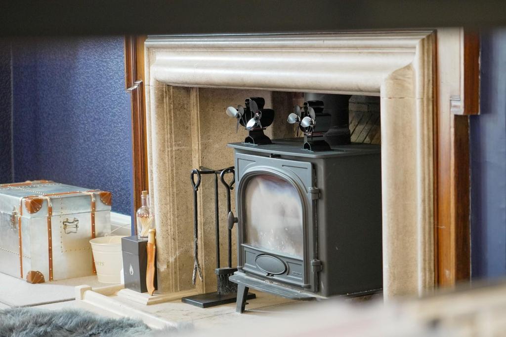 Living room, fireplace