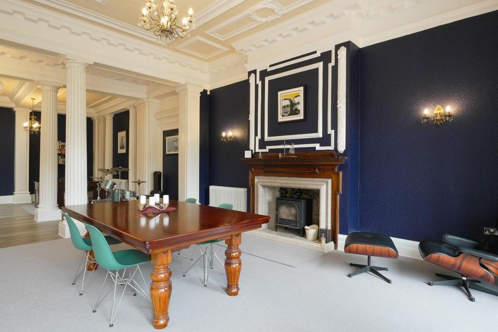 Dining room, fireplace