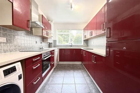 2 bedroom flat for sale, Long Oaks Court, Sketty, Swansea