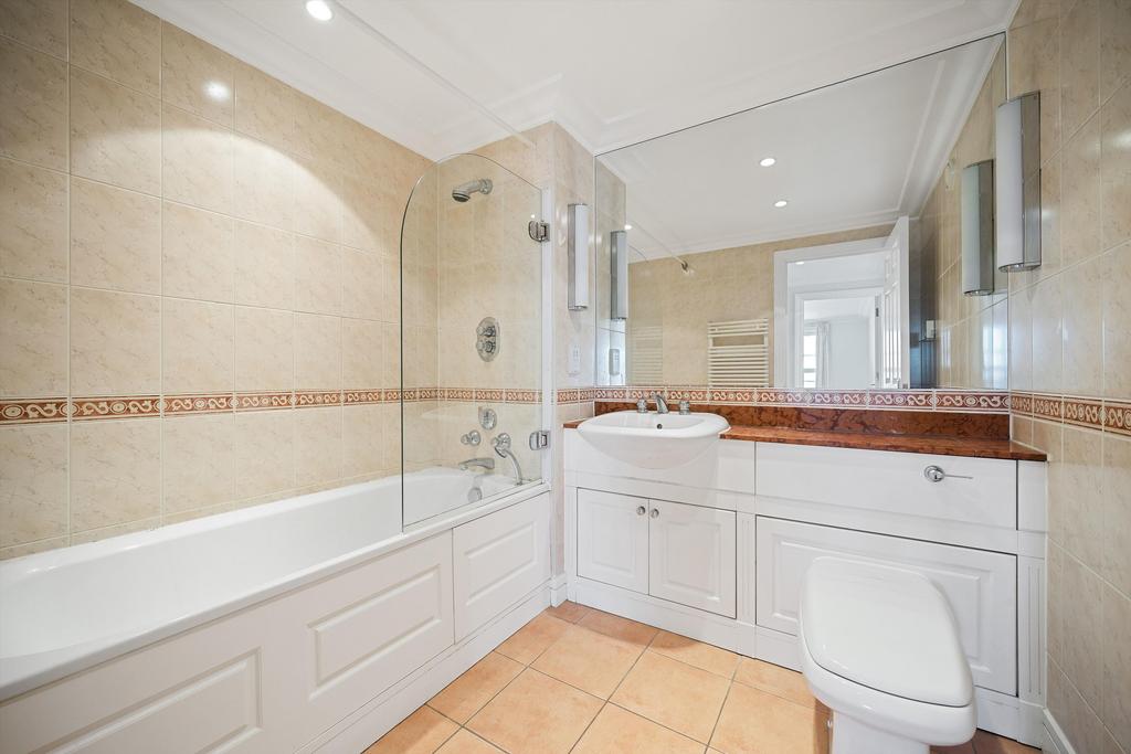Apartment in London, Royal Borough of Kensington and Chelsea - More