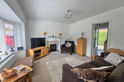 2 bedroom semi-detached bungalow to rent, Crabmill Lane, York