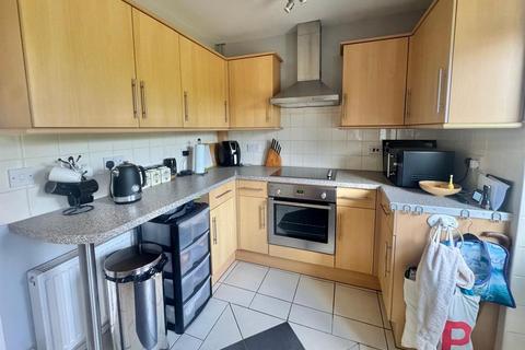 2 bedroom semi-detached bungalow to rent, Crabmill Lane, York