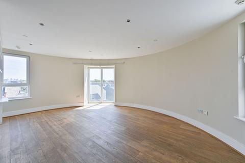 2 bedroom flat for sale, Clement Avenue, Clapham, London, SW4