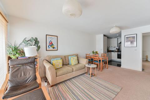 Mullins Place, Clapham Park, London, SW4