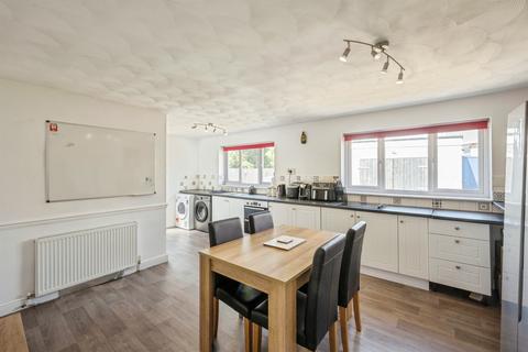 3 bedroom semi-detached house for sale, Milne Road, Bircotes, Doncaster