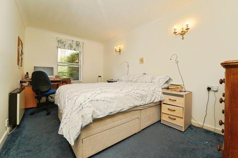 1 bedroom flat for sale, Pittville Circus Road, Cheltenham, Gloucestershire, GL52