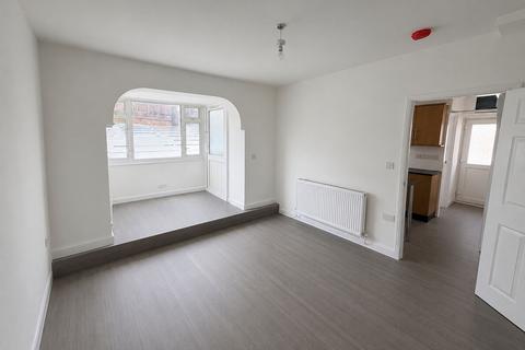 3 bedroom terraced house to rent - Islwyn Terrace, Tredegar, NP22