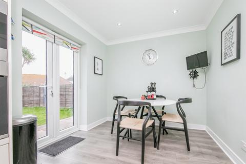 3 bedroom detached bungalow for sale, Victoria Road, Clacton-On-Sea