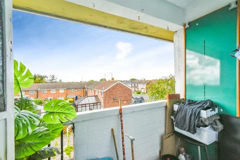 2 bedroom flat for sale, Somerville Road, Swindon