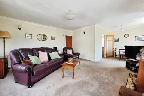 4 bedroom detached bungalow for sale, Kingscourt Lane, Stroud