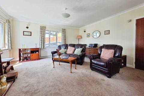 4 bedroom detached bungalow for sale, Kingscourt Lane, Stroud