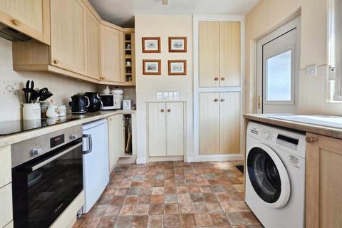 4 bedroom detached bungalow for sale, Kingscourt Lane, Stroud