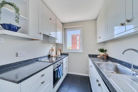 1 bedroom flat for sale, Porchester Mead, Beckenham, Kent, BR3