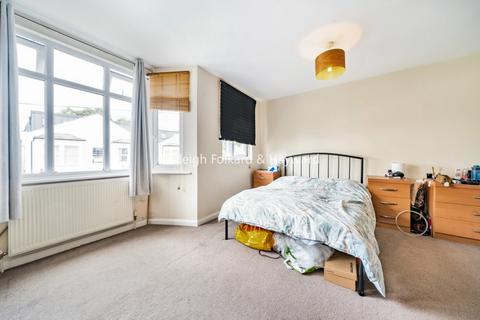 1 bedroom flat to rent, Robinson Road, Tooting, London, SW17