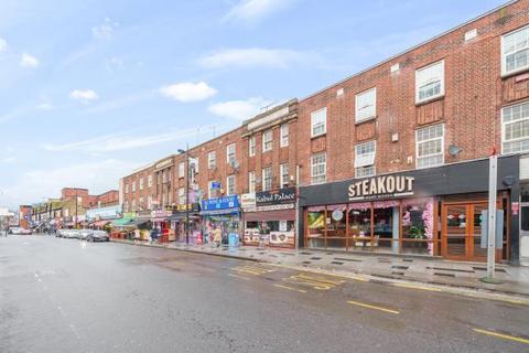 1 bed flat/apartment for rent in High Street, Slough, SL1