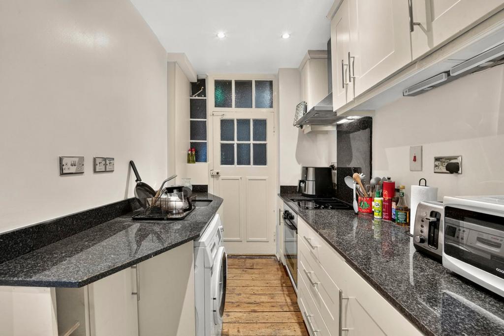 Apartment in London - View 3