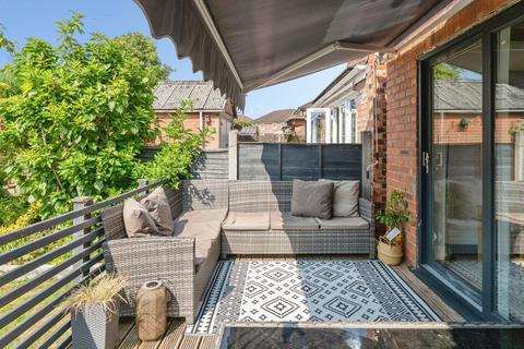 4 bedroom semi-detached house for sale, Mannings Lane South, Chester, Cheshire, CH2