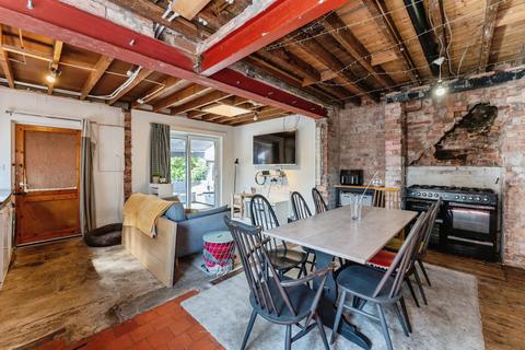 4 bedroom semi-detached house for sale, Mannings Lane South, Chester, Cheshire, CH2