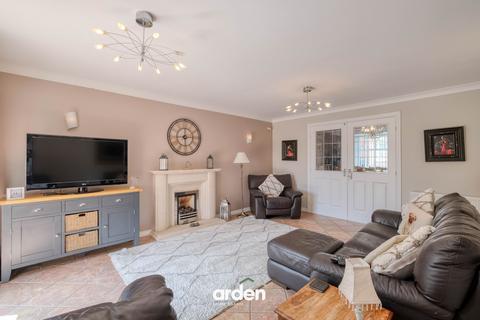 4 bedroom detached house for sale, Stoke Road, Bromsgrove, B60