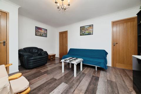 2 bedroom semi-detached house for sale, Milford Grove, Hull