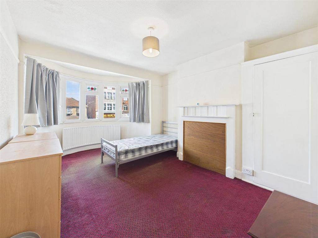 Bedroom, fireplace