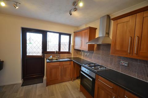 2 bedroom terraced house to rent, Astral Close, Lower Stondon, Henlow