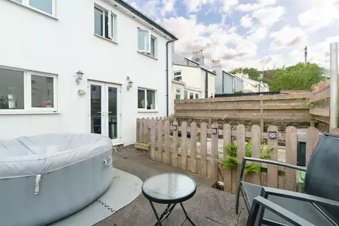 3 bedroom terraced house for sale, 10, Church Avenue, Onchan