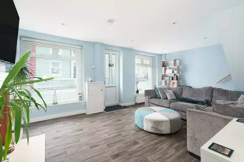 3 bedroom terraced house for sale, 10, Church Avenue, Onchan