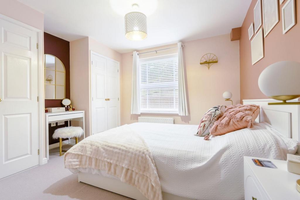 Apartment in North Tyneside, Holystone - View 5