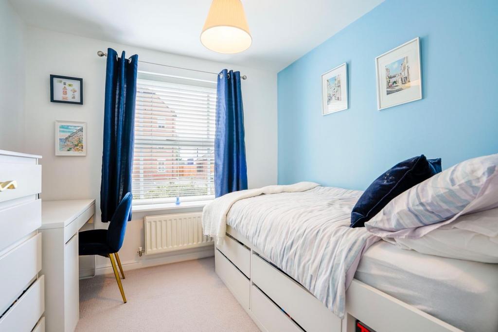 Apartment in North Tyneside, Holystone - More