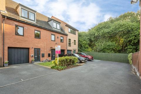 4 bedroom terraced house for sale, Stables Way, Wath-Upon-Dearne, Rotherham