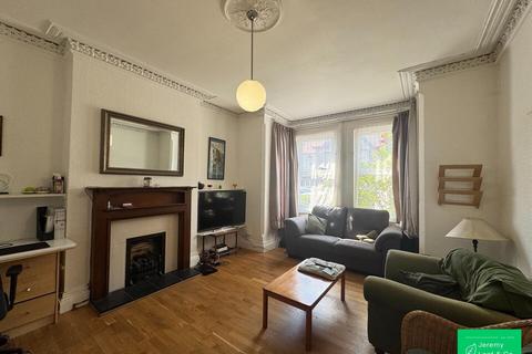 1 bedroom flat to rent, East End Road, N2
