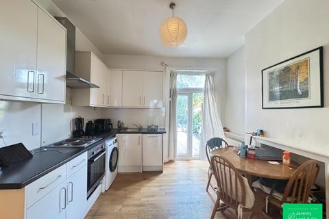1 bedroom flat to rent, East End Road, N2