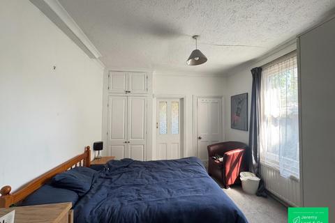 1 bedroom flat to rent, East End Road, N2